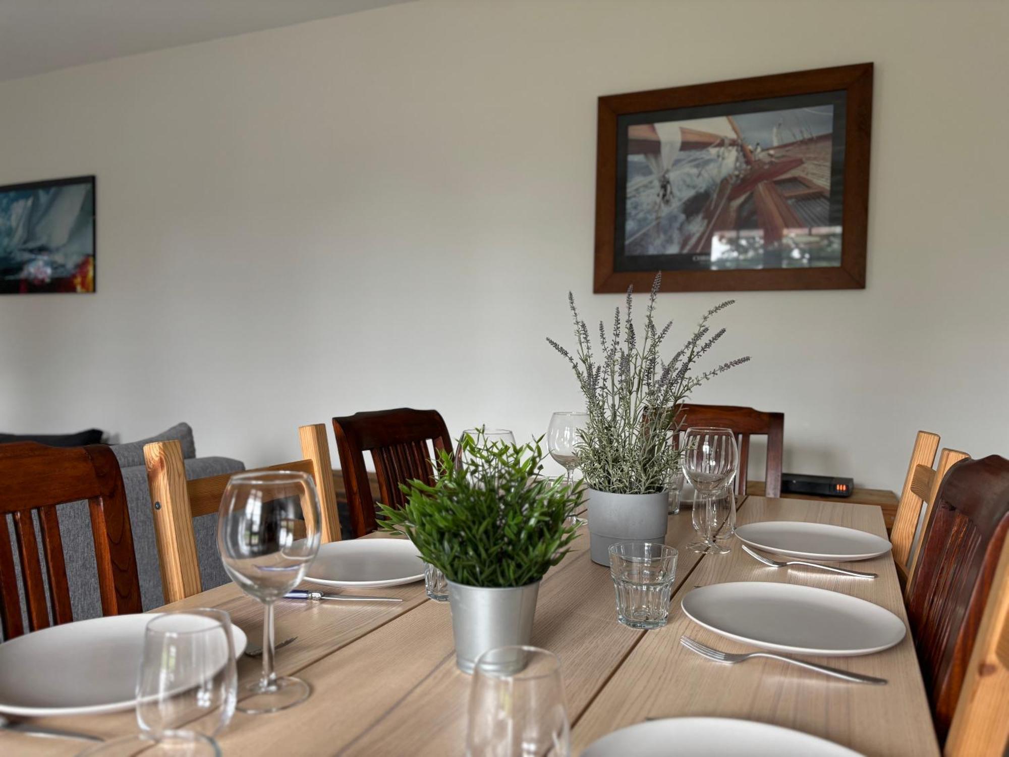 La Fromagerie Maison Lumineuse Et Spacieuse Beau Sejour 5 Ch Grand Jardin Clos 5Mn A Pied Commerces 10 Mn Plage Omaha Beach Proche Plages Du Debarquement Trevieres Exterior photo